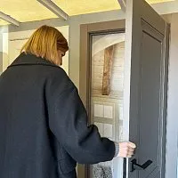 Выездной магазин дверей Line Doors