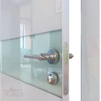 ШИ дверь DO-609 Белый глянец/стекло Белое