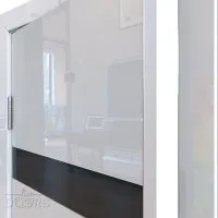 Дверь межкомнатная DO-502 Белый глянец/стекло Черное