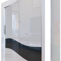 Дверь межкомнатная DO-503 Белый глянец/стекло Черное