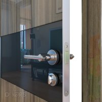 Дверь межкомнатная DO-501 Сосна глянец/стекло Черное