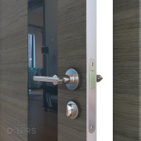 Дверь межкомнатная DO-504 Ольха темная/стекло Черное