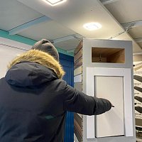 Выездной магазин дверей Line Doors тест шумоизоляционной двери