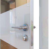 ШИ дверь DO-608 Белый глянец/зеркало Бронза