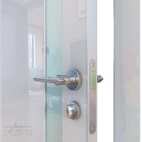 ШИ дверь DO-607 Белый глянец/стекло Белое