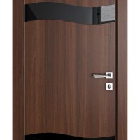 Дверь межкомнатная DO-503 Орех тисненый/стекло Черное